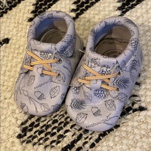 Oxford style freshly picked baby shoes